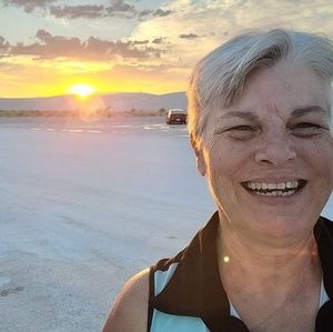 Meet your Posher, Laureli